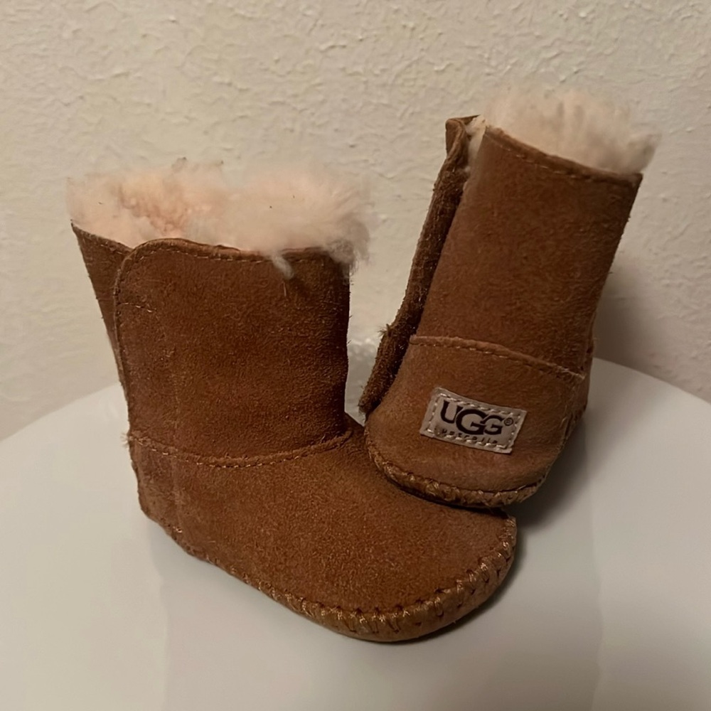 UGG Caden Infant Toddler 2/3 Velcro Slip On Winter Boots